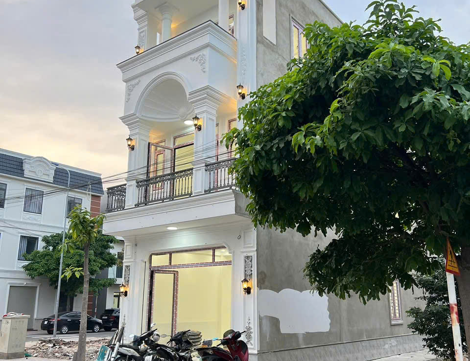 bán nhà gần vincom dĩ an