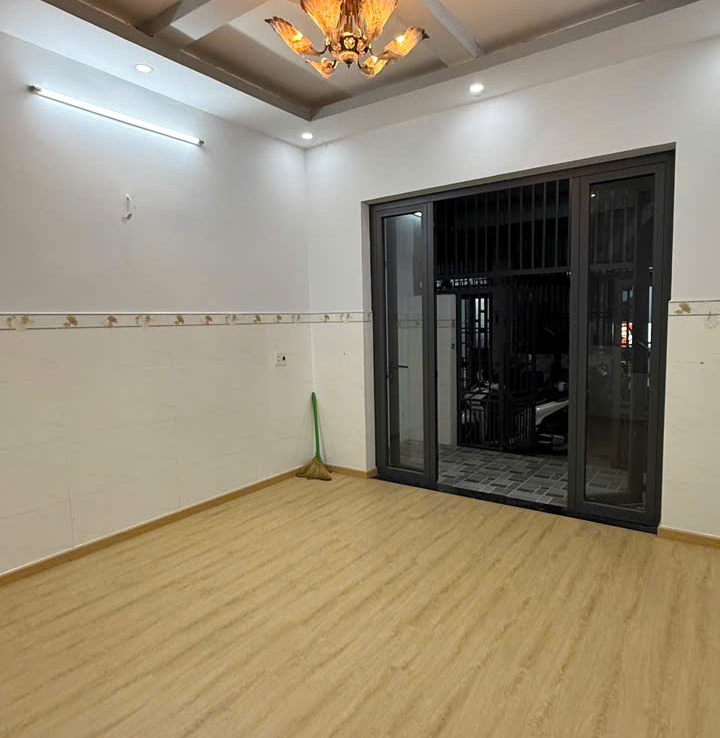 bán nhà dĩ an dưới 2 tỷ