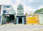 nhà sát làng đại học
