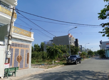 mua đất đông hoà