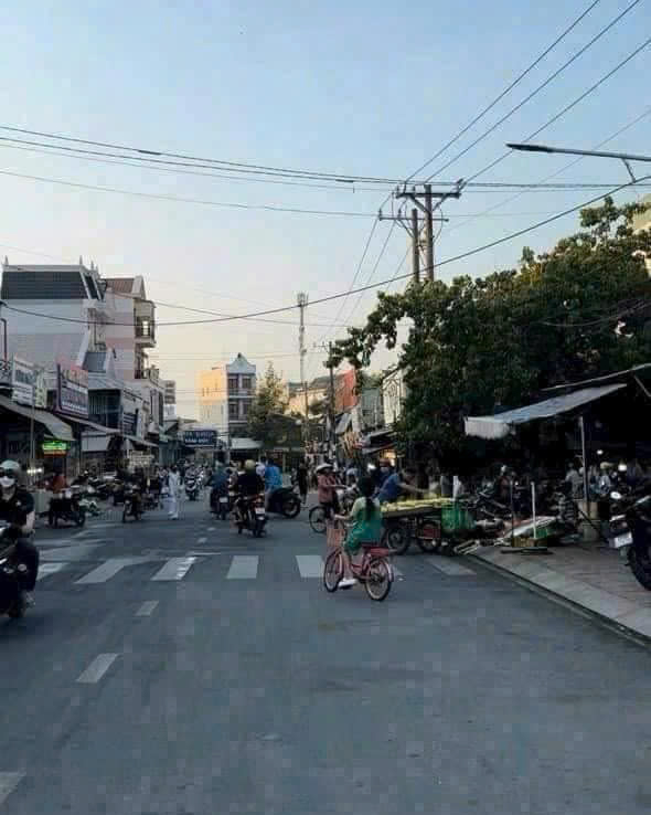 nhà mặt tiền thuận an