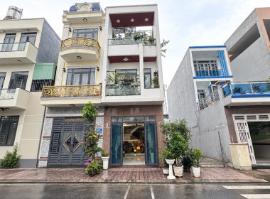 nhà gần vincom dĩ an