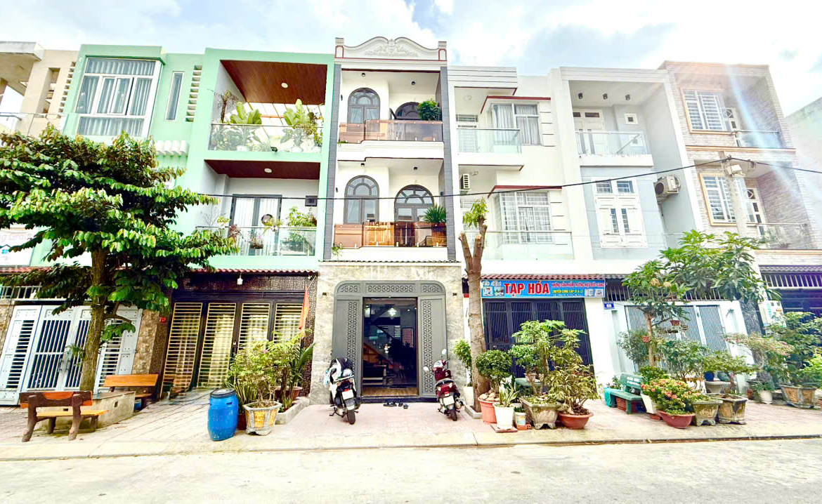 NHÀ ĐẸP TẠI TP DĨ AN