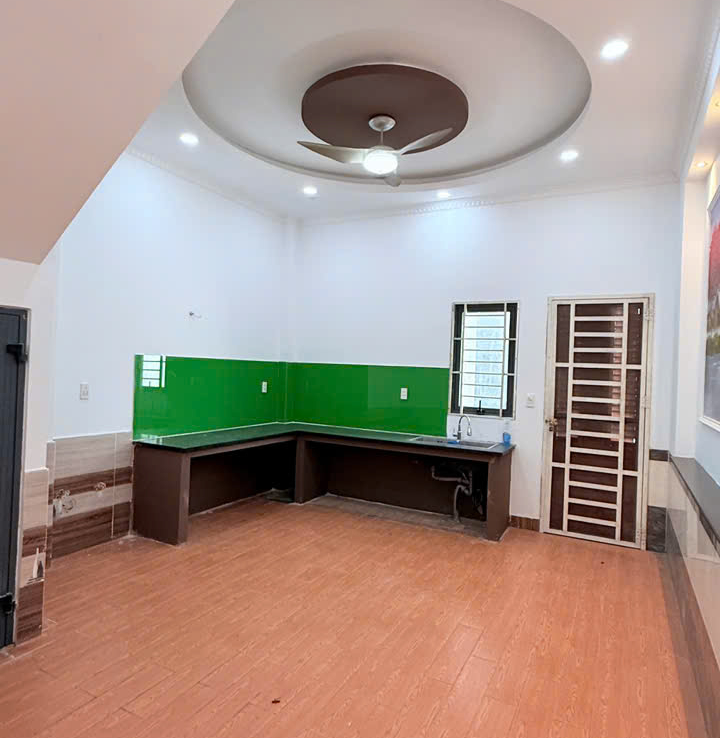 nhà gần vincom 550