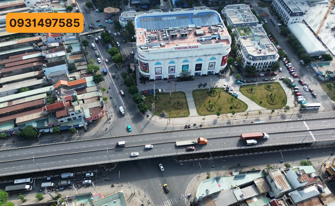 Đất gần vincom