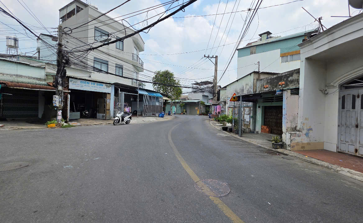 Nhà mặt tiền chợ thống nhất
