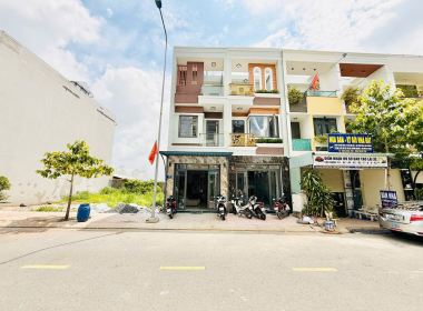nhà phú hồng thịnh dĩ an