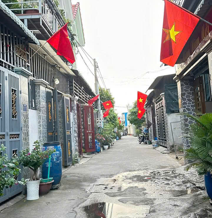 bán nhà hội trường đông hoà