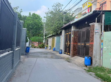 đất gần trường học dĩ an
