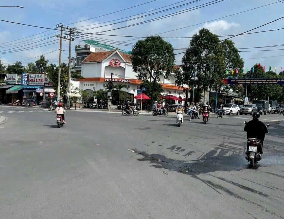 đất mặt tiền trần hưng đạo