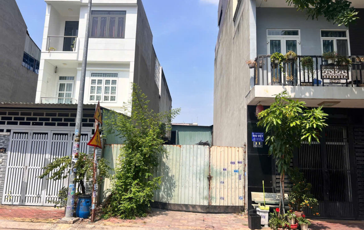 đất sau vincom dĩ an