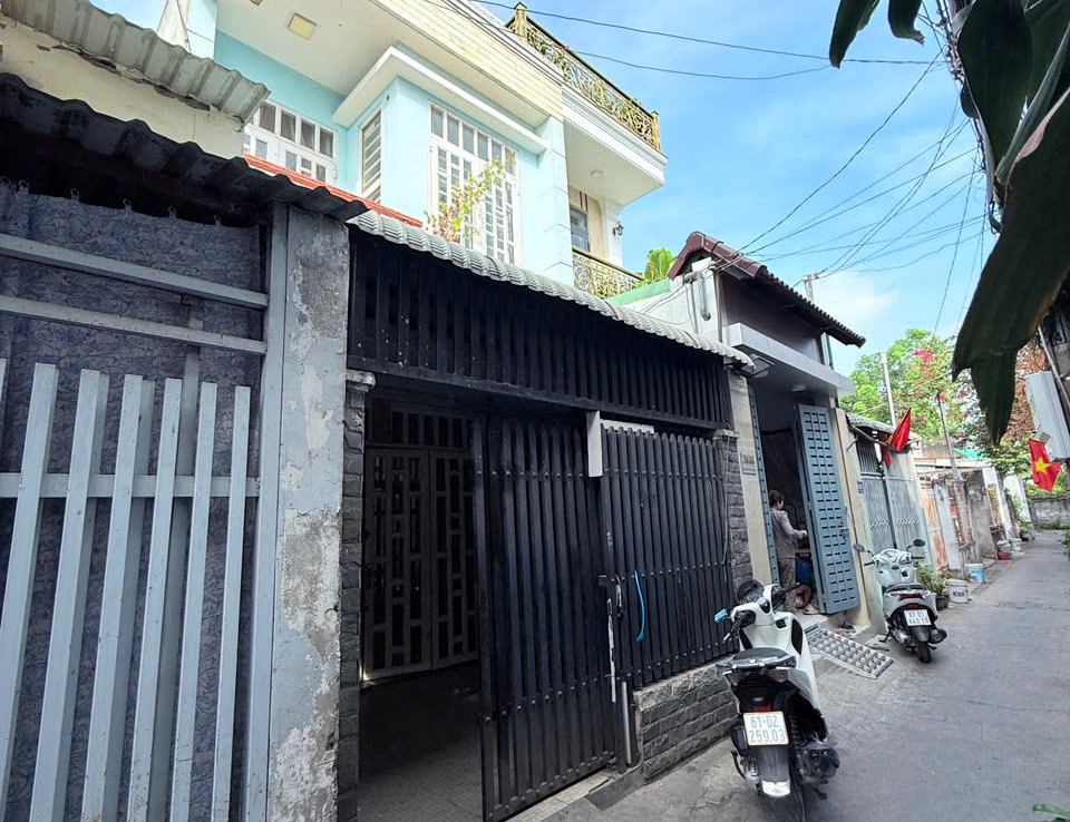 nhà 3 tỷ đông hoà