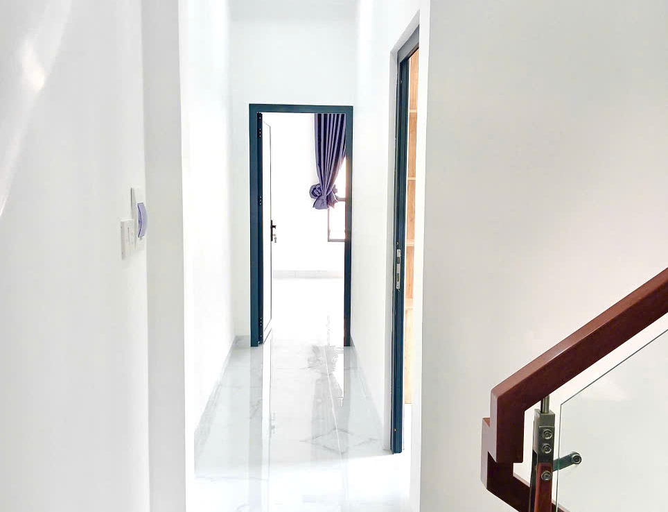 nhà bán tân hạnh