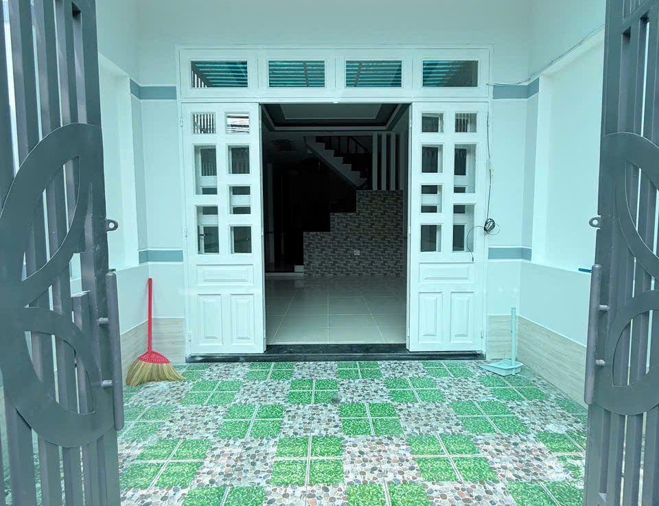 nhà gần TTHC Dĩ An