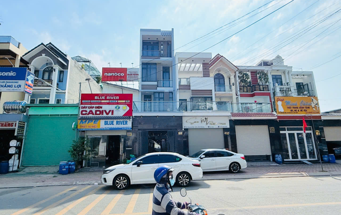 nhà mặt tiền KD