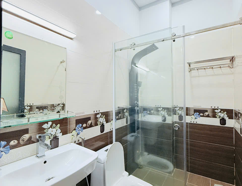 nhà mặt tiền kinh doanh