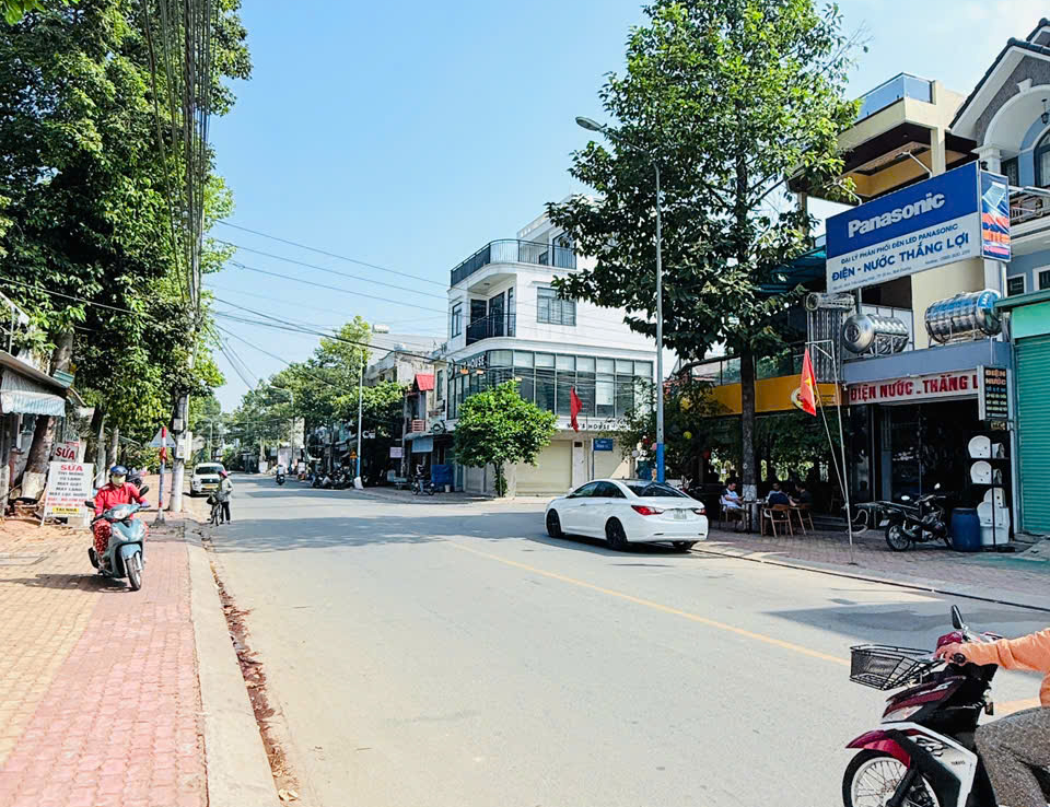 nhà mặt tiền kinh doanh