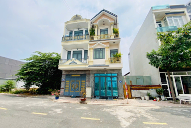 nhà phố gần vincom