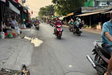 Mặt tiền chợ đoàn Thị kia