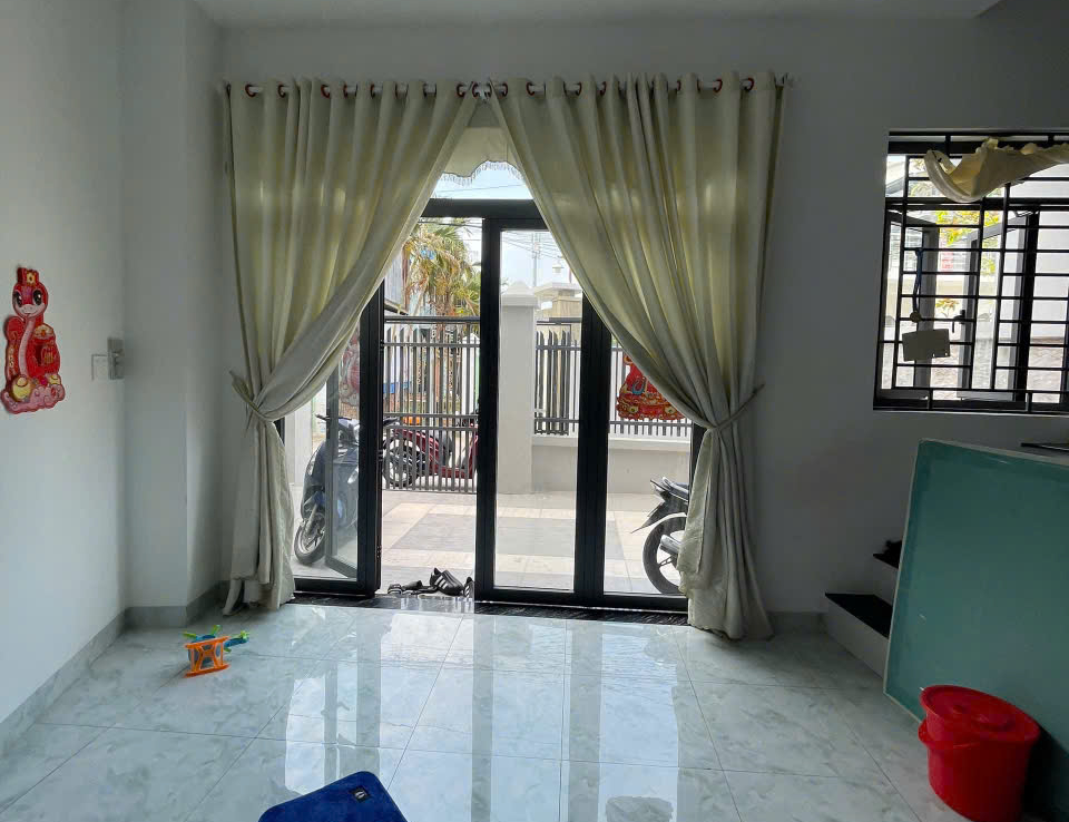 Nhà đường đông minh