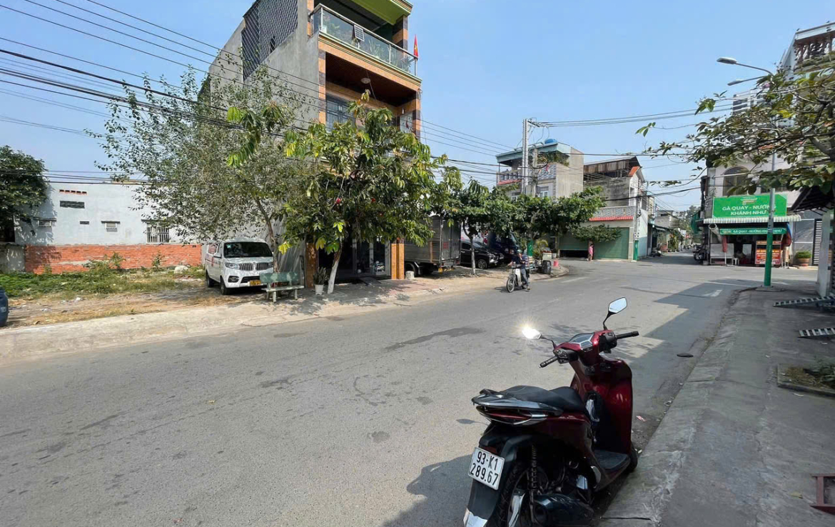 bán đất mặt tiền gần vincom