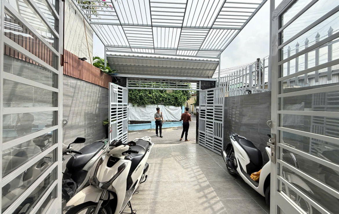 bán nhà đường nguyễn du dĩ an
