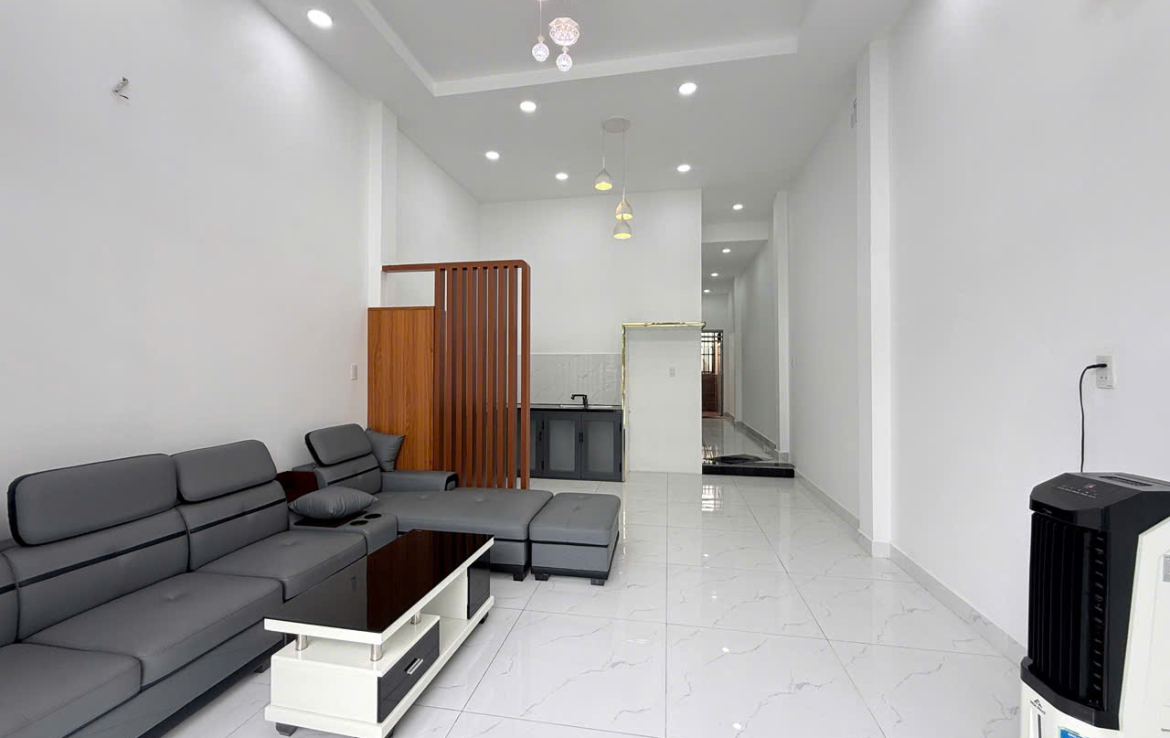 bán nhà đường nguyễn du dĩ an