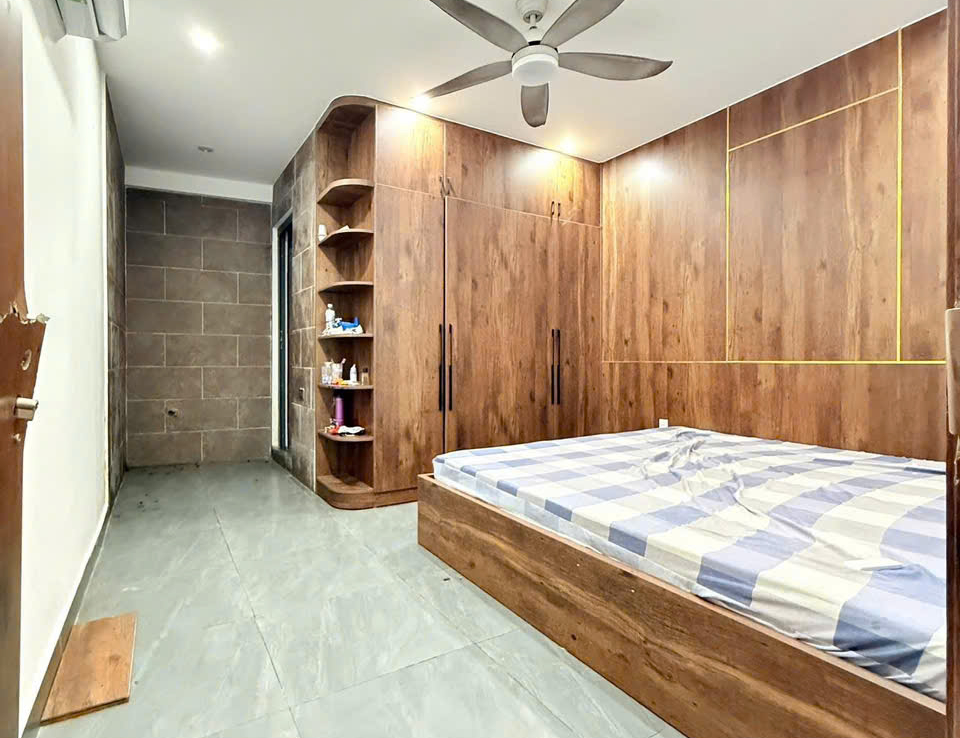 bán nhà kho dĩ an