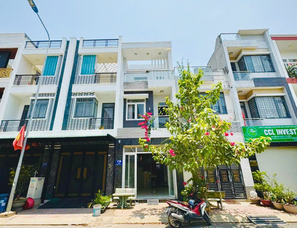 nhà phố phú hồng thịnh dĩ an