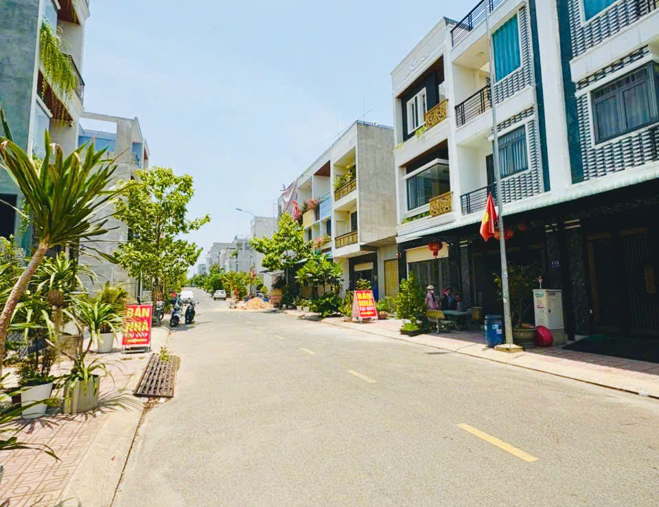 nhà phố phú hồng thịnh dĩ an