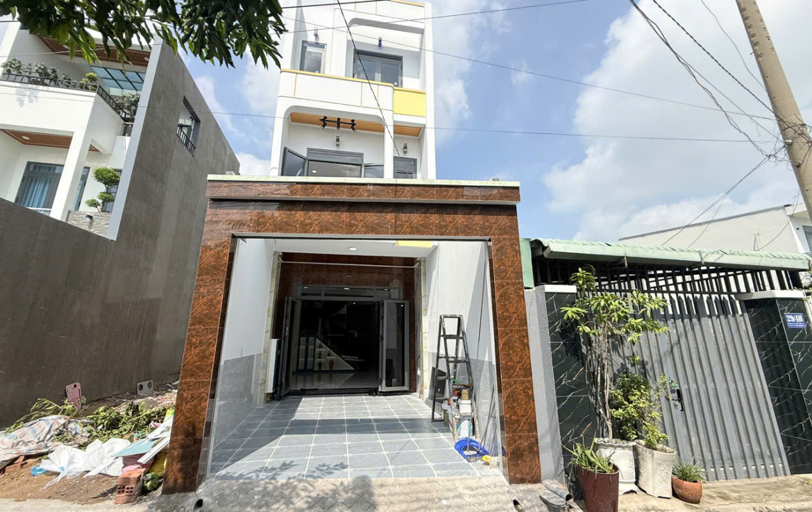 bán nhà đường nguyễn trãi xóm vắng dĩ an