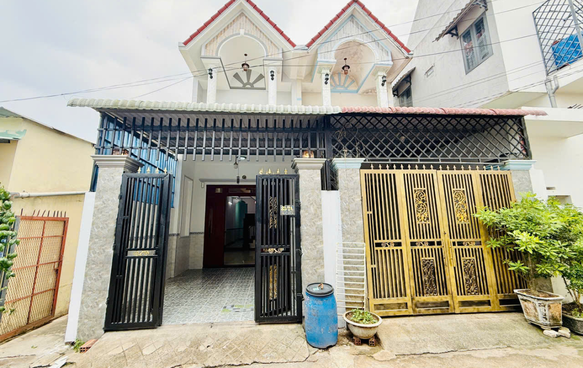 bán nhà sổ riêng đông hoà