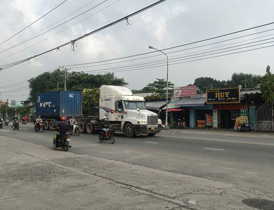 bán xưởng dĩ an