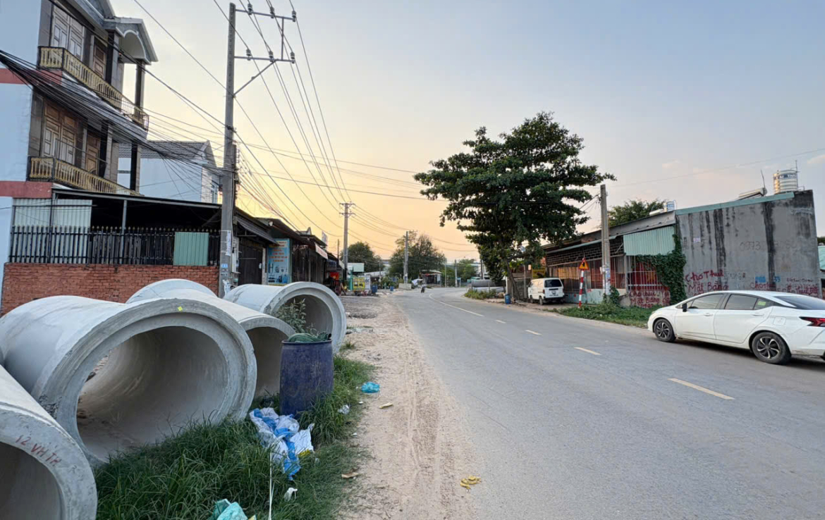 đất mặt tiền Nguyễn Thị Tươi