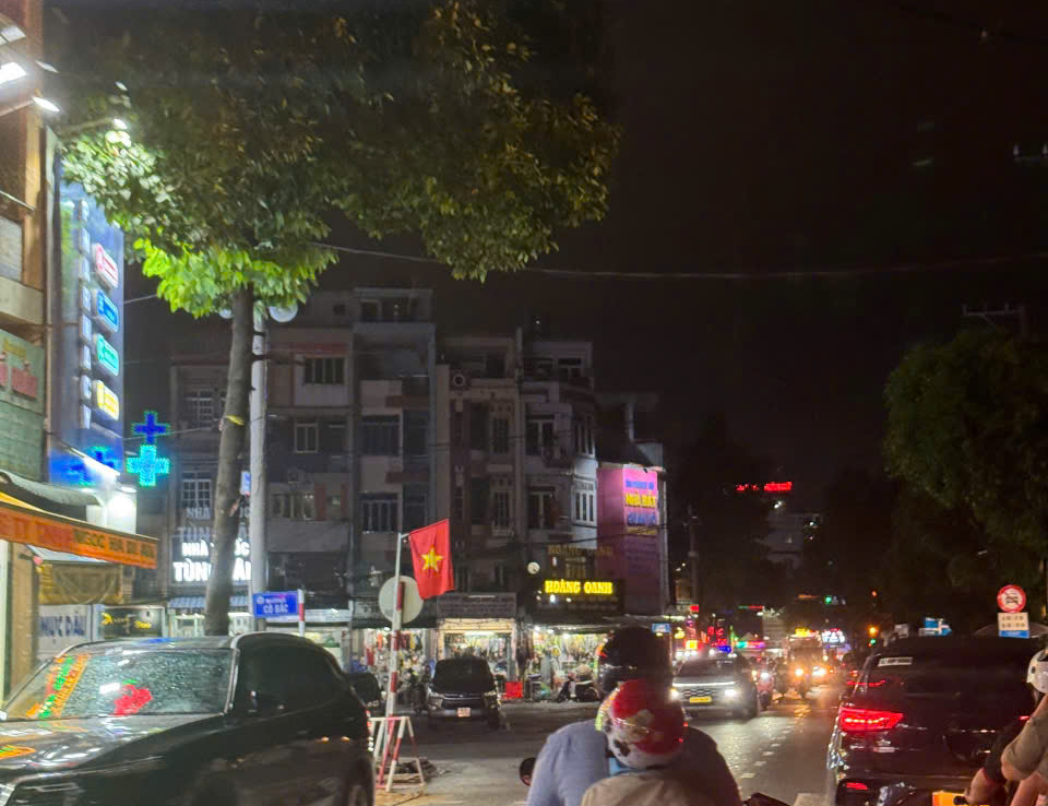 đất mặt tiền đường Nguyễn An Ninh