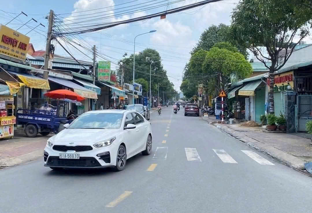 nhà mặt tiền Trần Quốc Toản