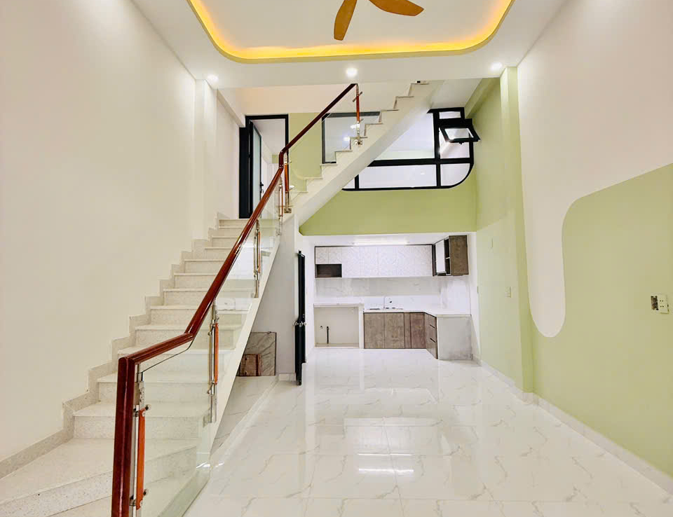 bán nhà gần chợ dĩ an