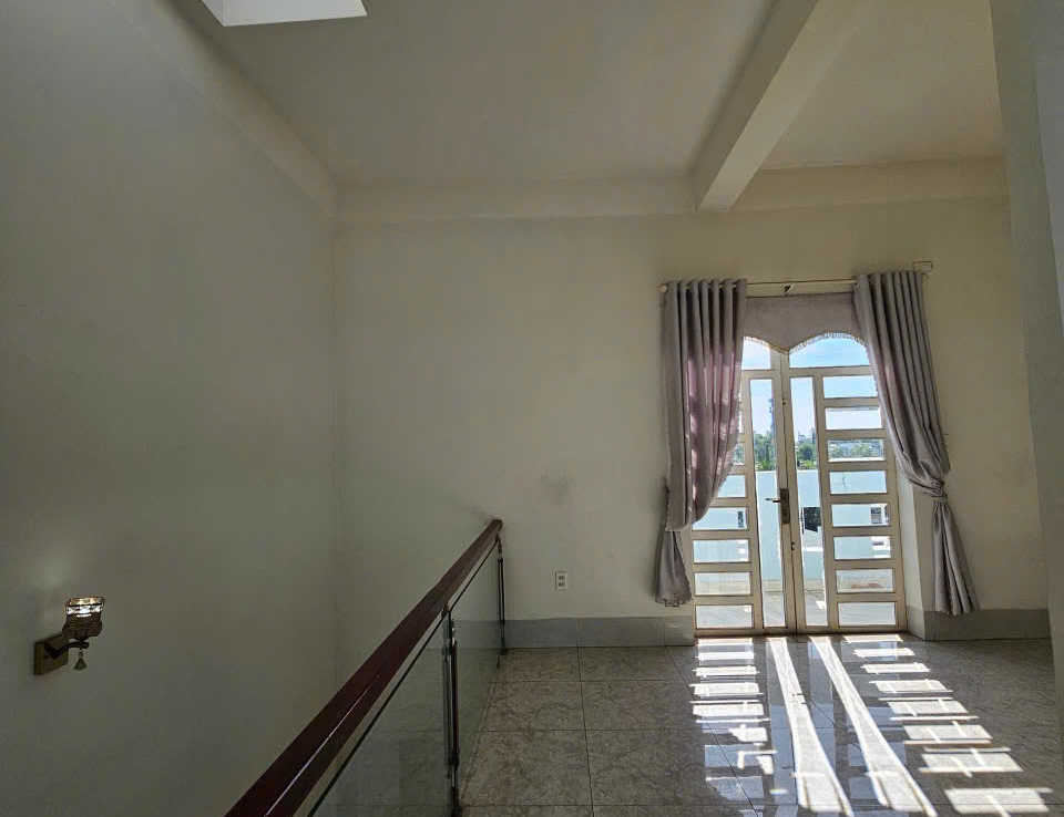 bán nhà đường Nguyễn Du