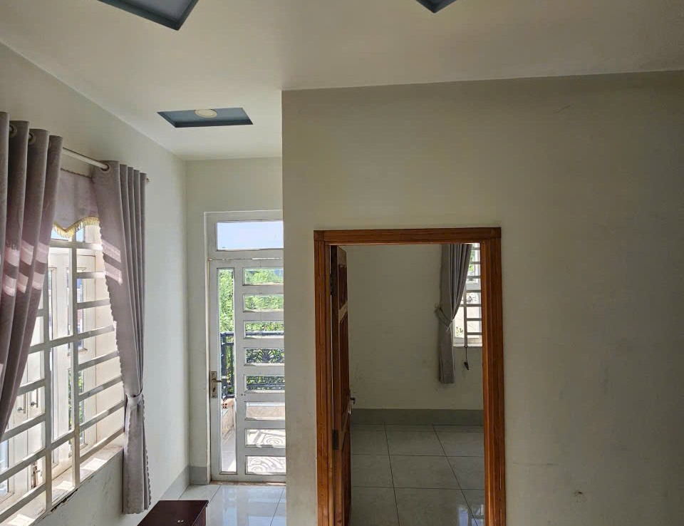bán nhà đường Nguyễn Du