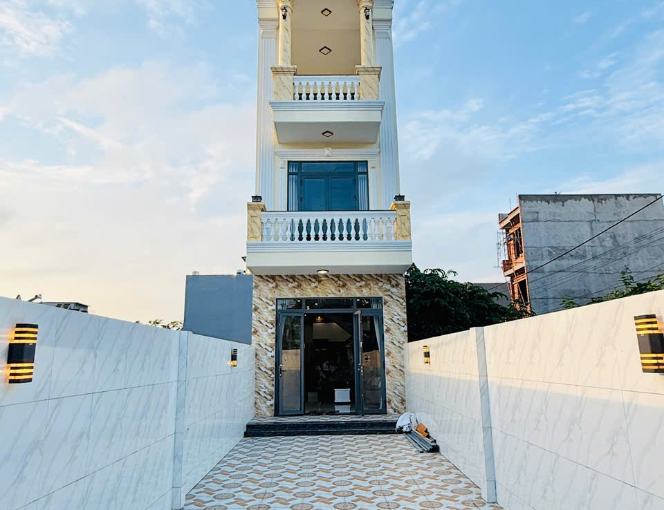 nhà 4 phòng ngủ dĩ an