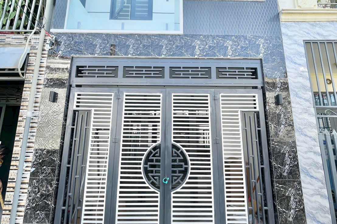 bán nhà gần chợ dĩ an