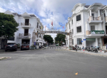 2 mặt tiền dĩ an