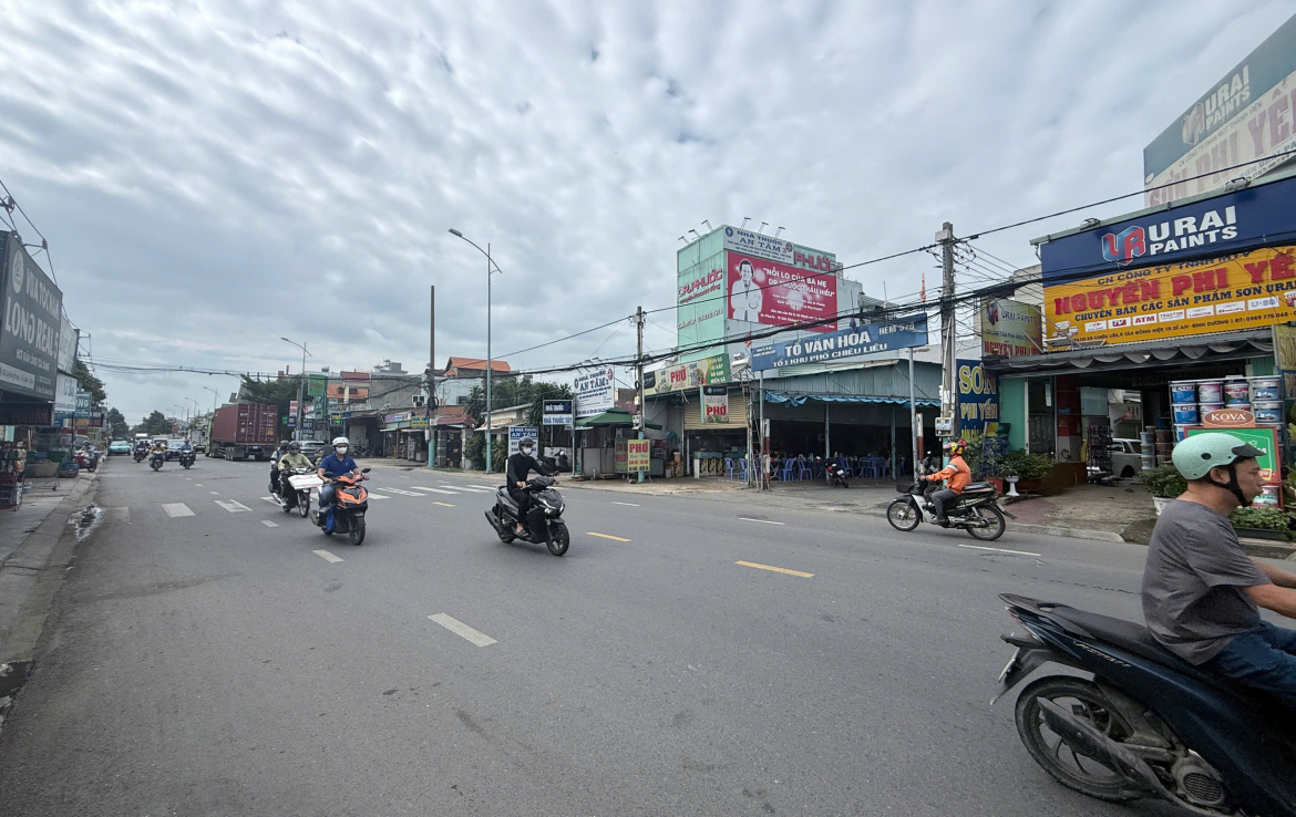 nhà mặt tiền lê hồng phong dĩ an