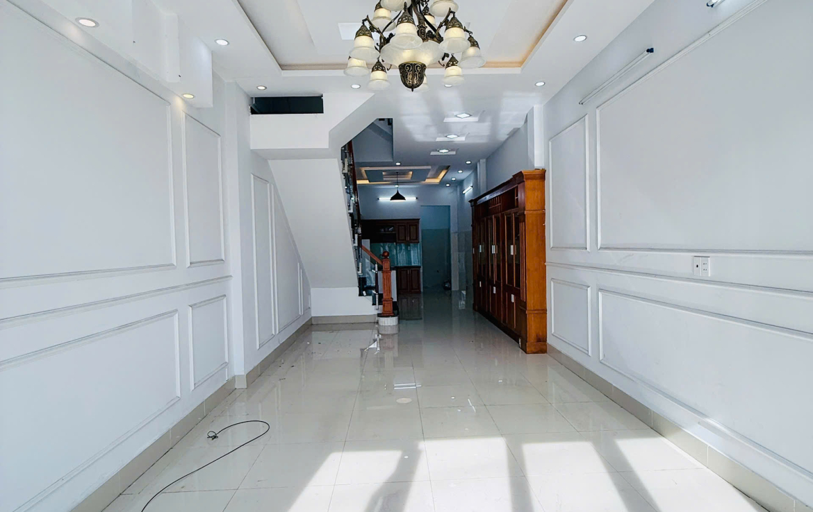 nhà mặt tiền tân đông hiệp