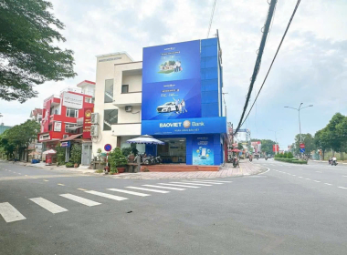 nhà mặt tiền TTHC Dĩ An