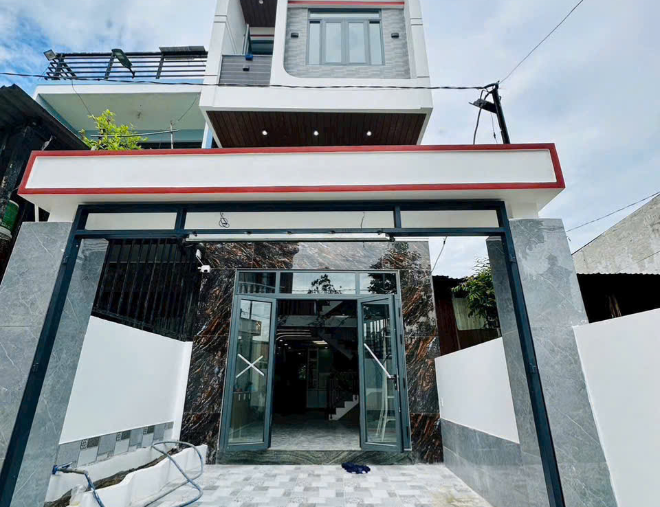 nhà gần Làng Đại Học