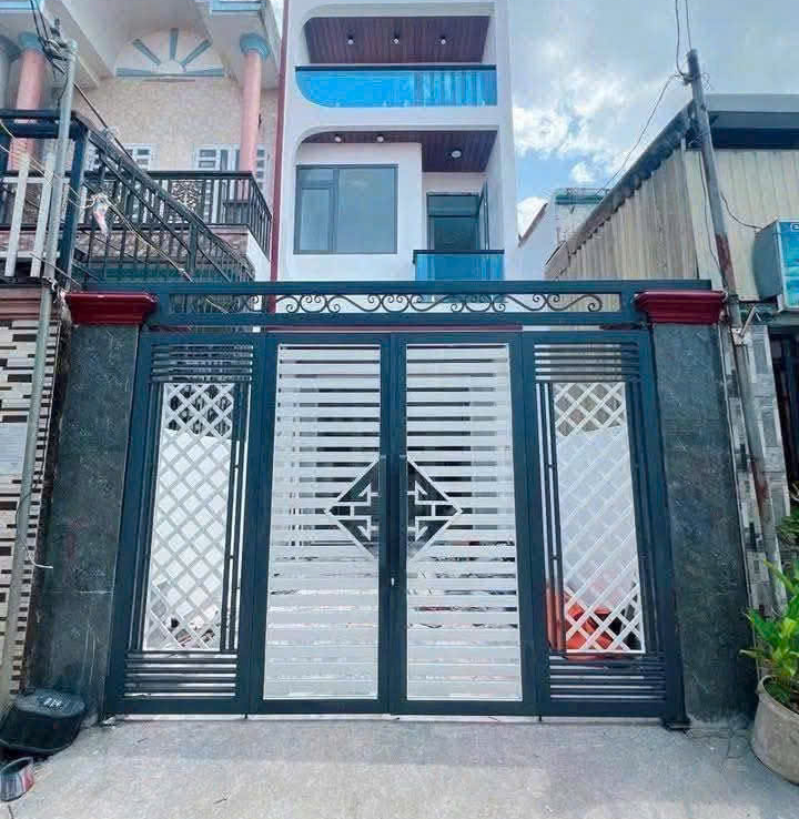 nhà gần bến xe miền đông mới