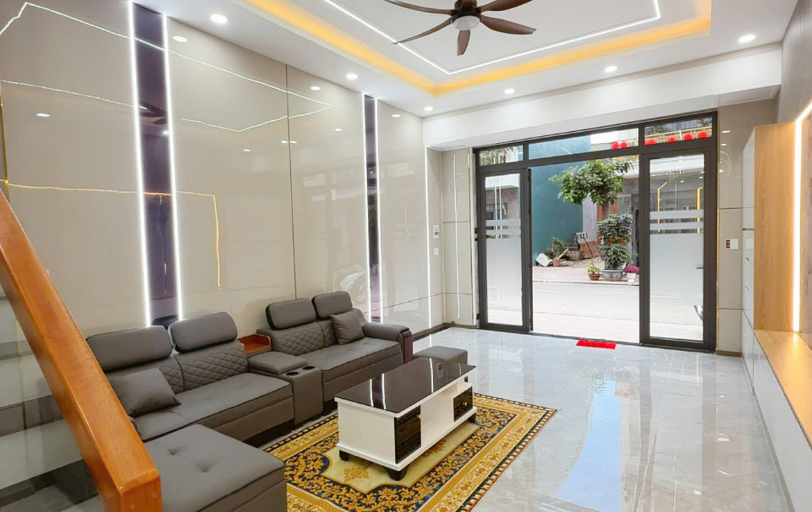 nhà gần vincom 550