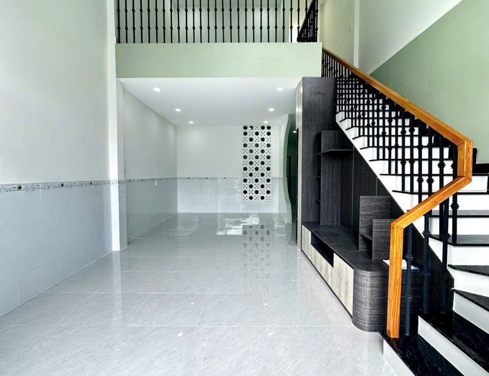 bán nhà đặng văn mây dĩ an