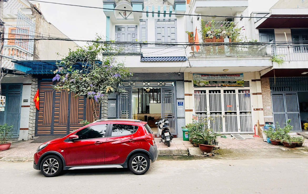 nhà gần Vincom 550 Dĩ An